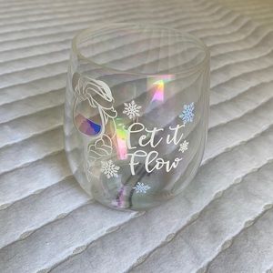 Let if flow wine cup
